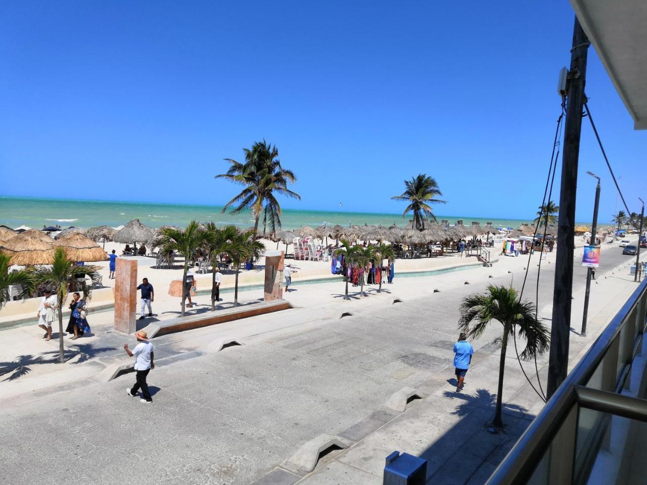 Playa Linda Hotel Progreso  Exterior photo